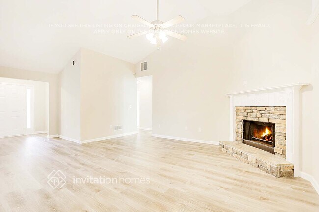 Photo - 613 Point Oak View