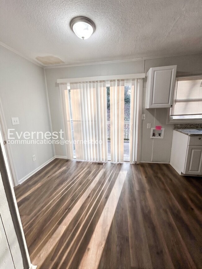 Photo - 275 Efird St