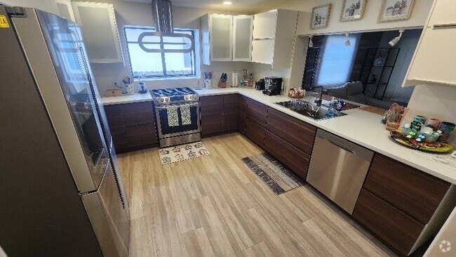 Building Photo - 831 Plover Ave Rental