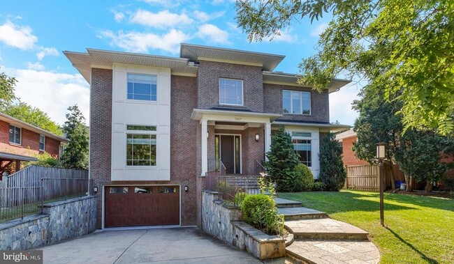Building Photo - 7607 Newmarket Dr