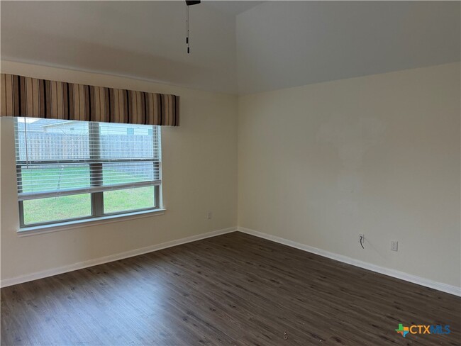 Photo - 8016 Bridgepointe Dr