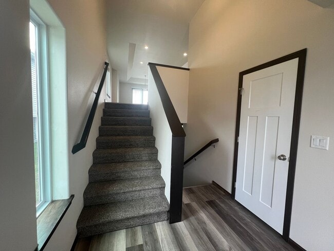 Photo - 3715 32nd St S