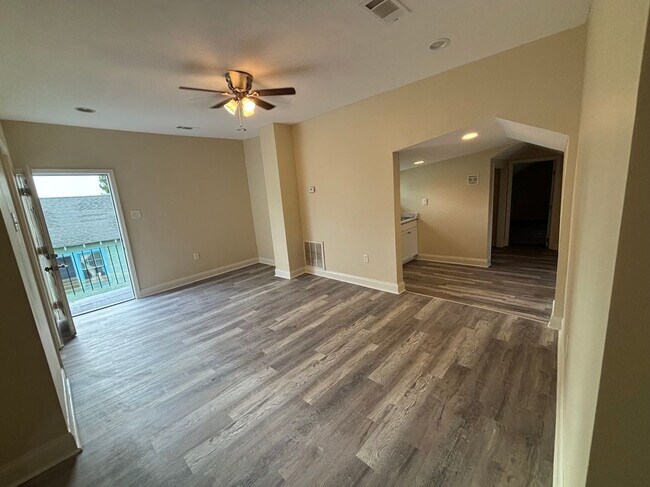 4032 N Miro St Unit C