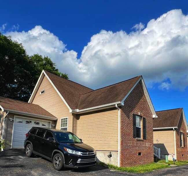 Photo - 10837 Woody Dr