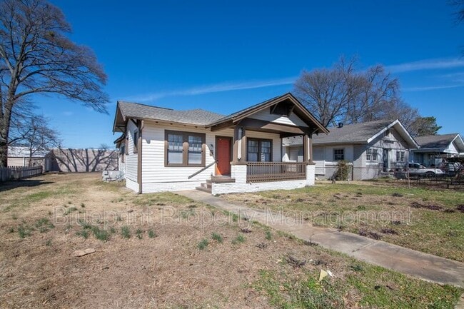 Photo - 644 Alabama Ave SW