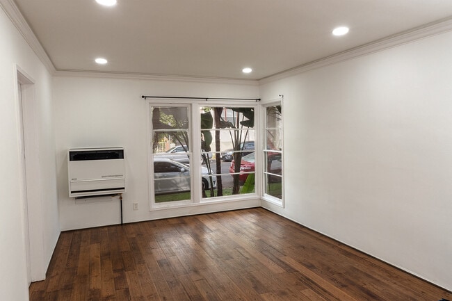 Photo - Ambrose Gardens