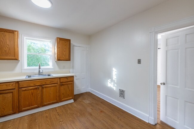 Photo - 348 Front St Unit Apt 2
