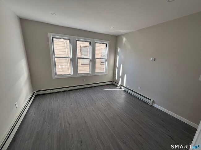 Photo - 82 Waldorf Ave