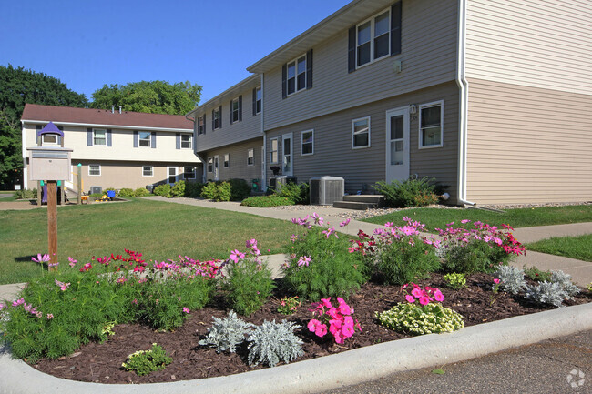 Building Photo - Cascade Apartments