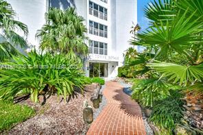 Photo - 17800 Atlantic Blvd