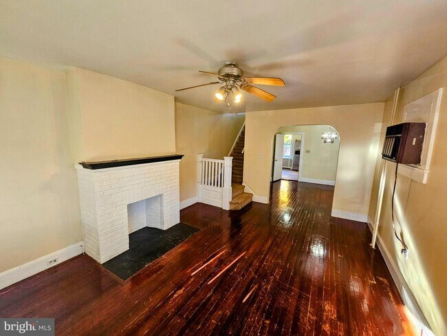 Photo - 341 Hillcrest Ave