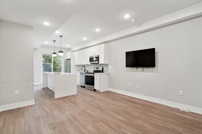 Building Photo - 1618 N Sydenham St Unit B