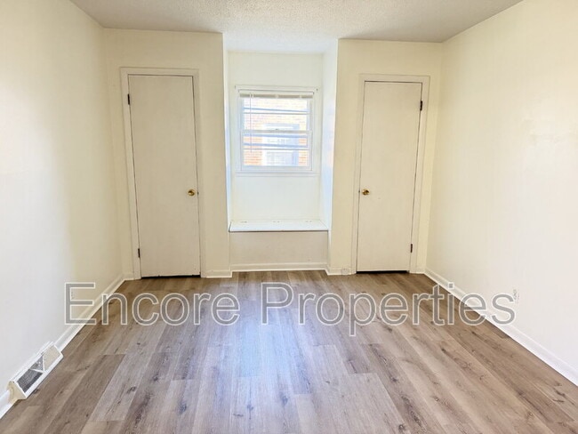 Photo - 1502 Larson St