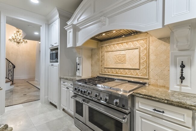 Photo - 15 W Shady Ln