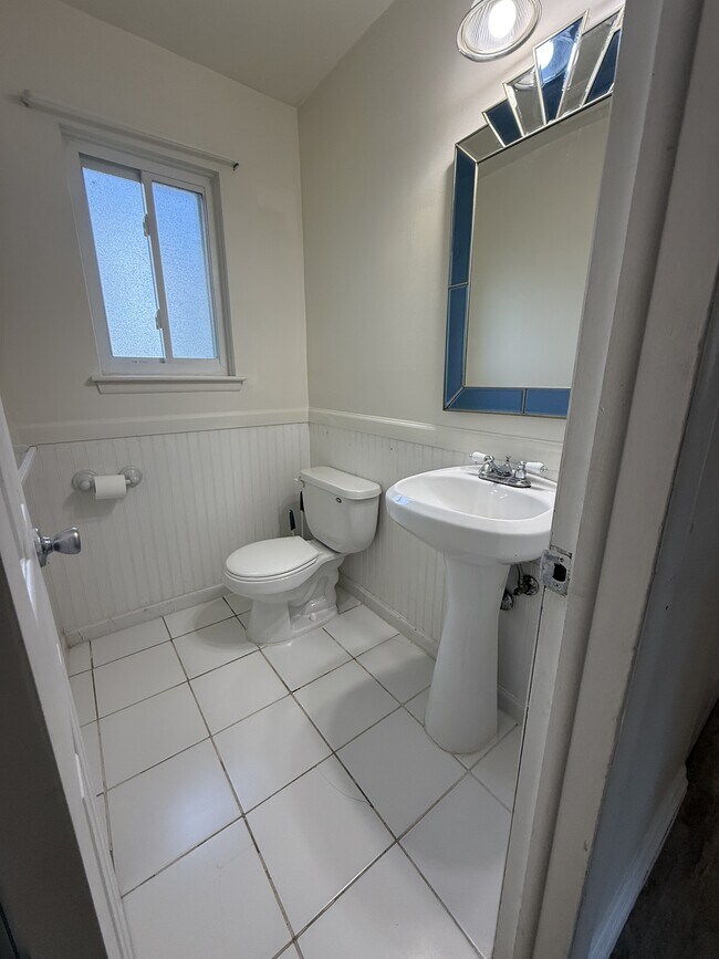 Photo - 200 N Christine Cir
