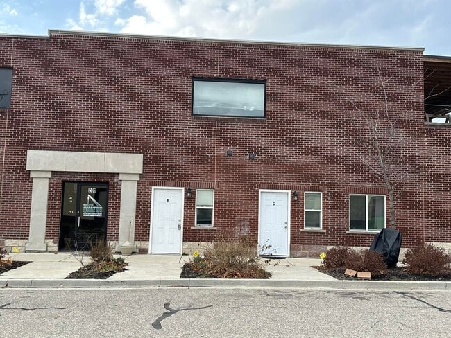 Building Photo - 201 N Park St Unit D