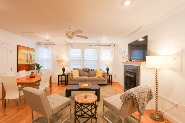 Photo - 1008 Tremont St Unidad 5