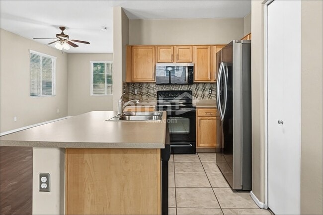 Photo - 5332 W Jones Ave
