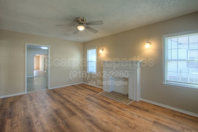 Photo - 230 E Zion St