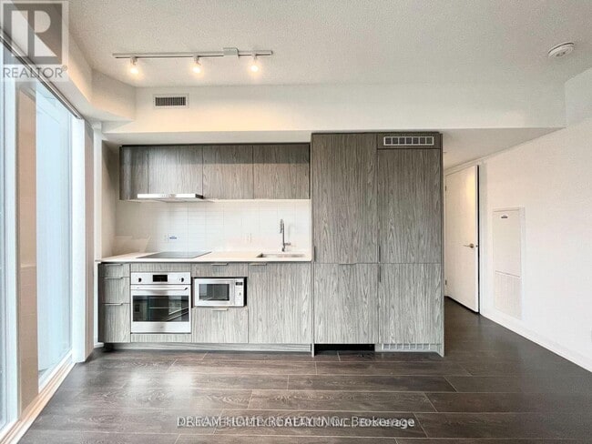 Photo - 60 Shuter St Unit 1111