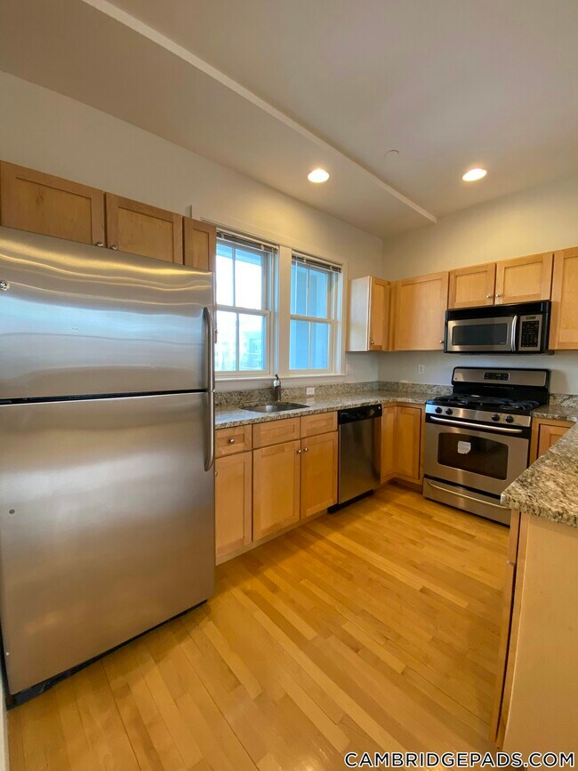 110 Second St Unit PH09