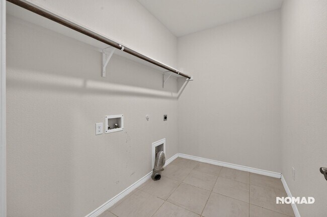 Photo - 7225 Raynor Pl