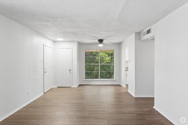 2BR, 1BA - 905SF - B1 - Dining Room