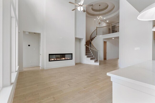 Photo - 407 Mathis Lk Ct