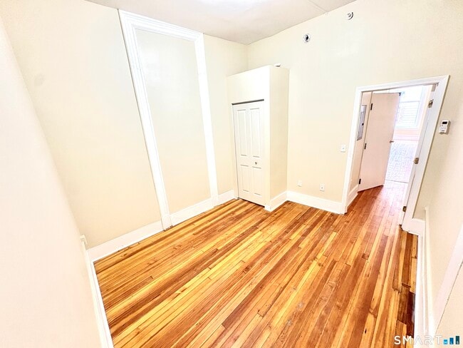 Photo - 105 Bank St Unit 3B