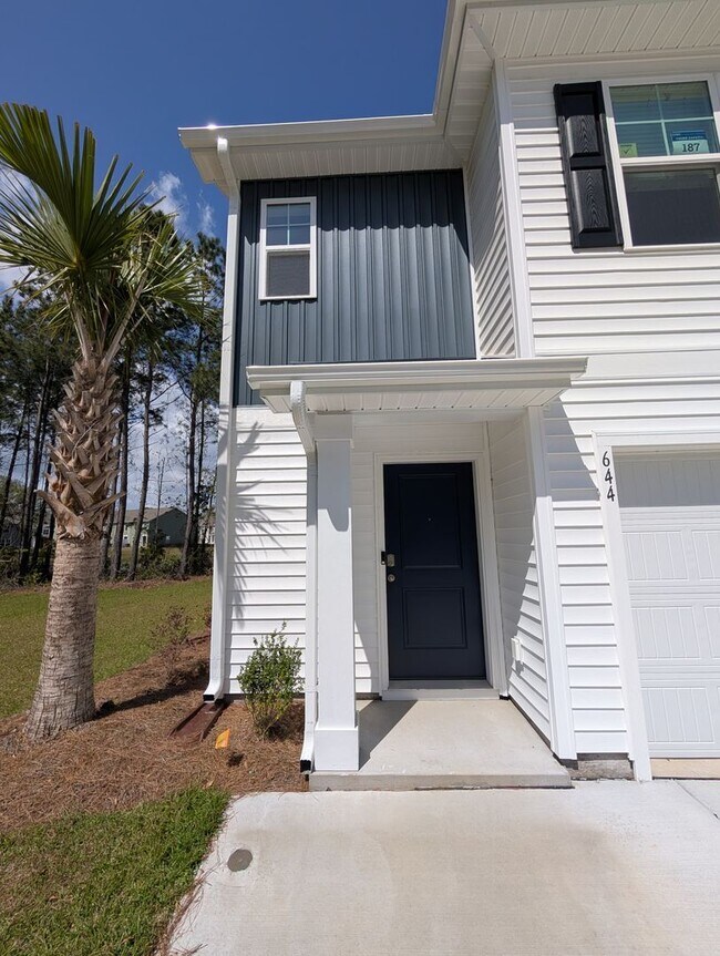 Photo - NEW End Unit Townhouse Available for Rent - Conway, South Carolina