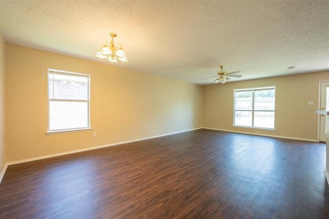 Photo - 3316 Knoll Tr