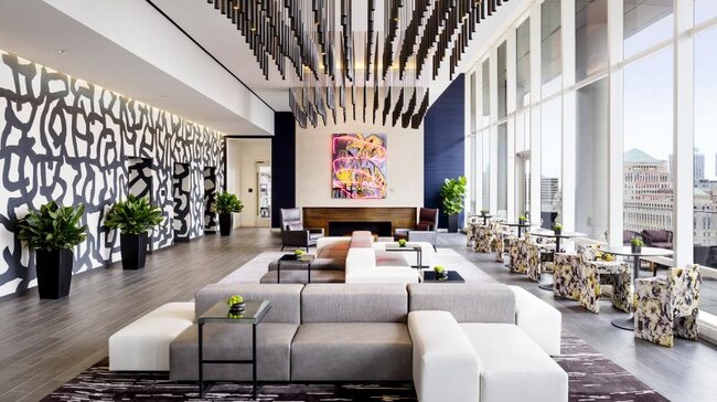 Photo - 100 W Wacker Dr