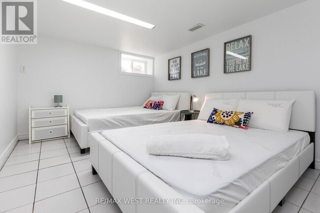 Photo - 1166 Ossington Ave