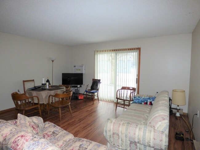 Photo - 2604 4th Ave NE