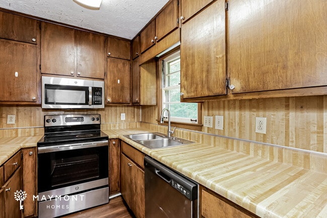 Photo - 4590 Ridgeview Dr