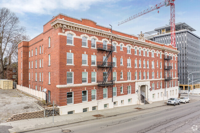 Building Photo - Altadena Apartments