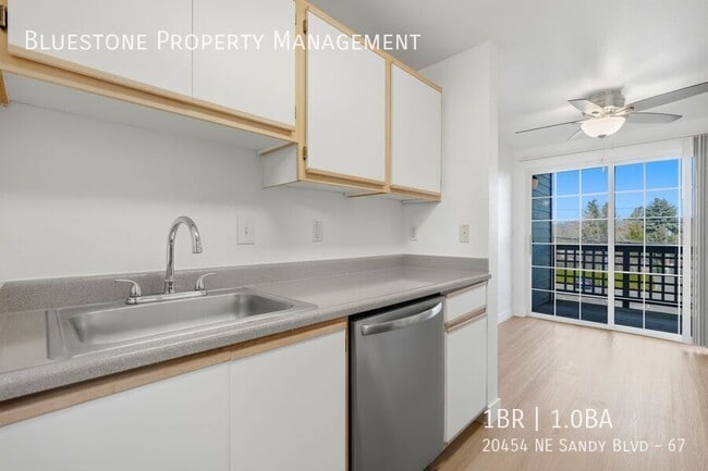 Photo - 20454 NE Sandy Blvd Unit 67