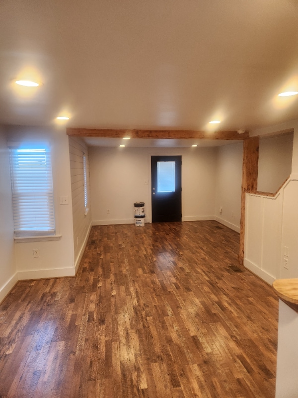 Photo - 948 W Main St