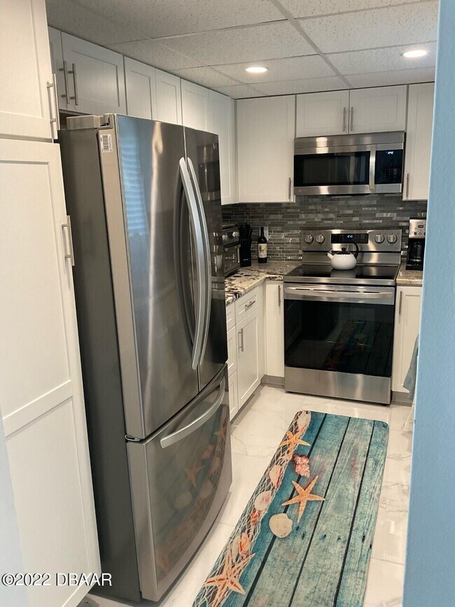 Photo - 100 Silver Beach Ave