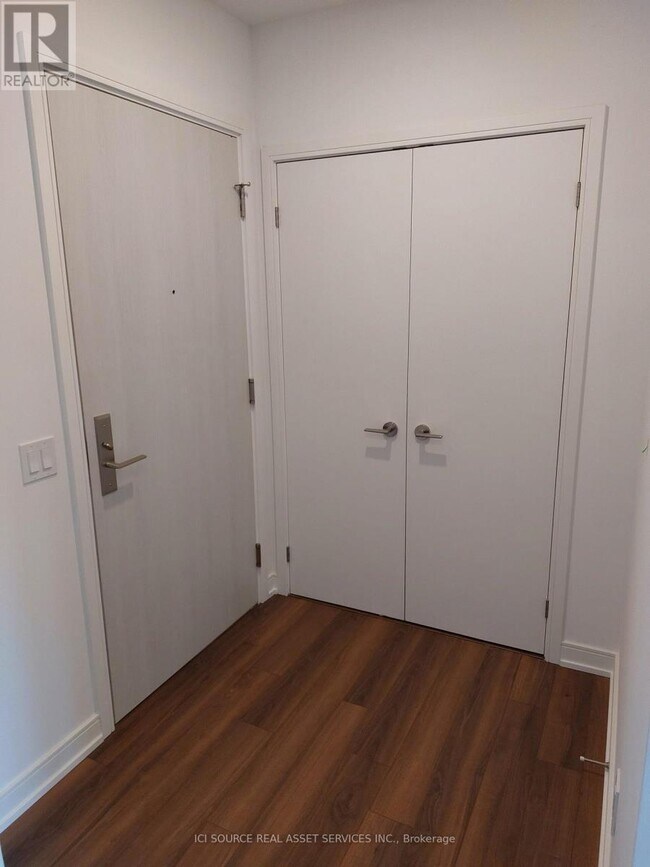 Photo - 30 Samuel Wood Wy Unité 1304