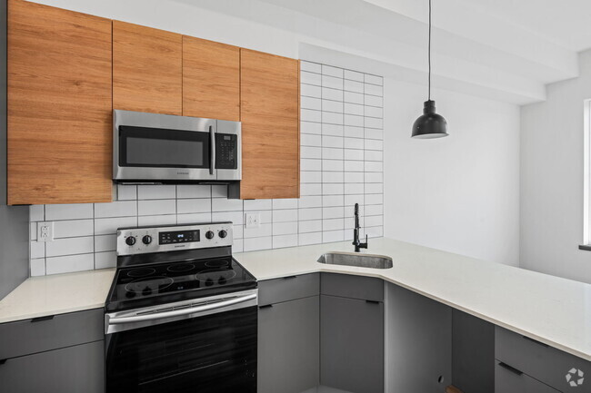 Building Photo - 2011 N Front St Unit 1 Rental