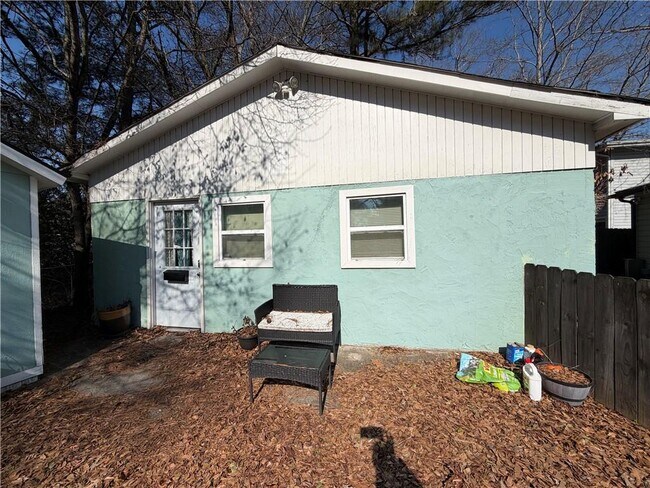 Building Photo - 2701 Hood Ave NW