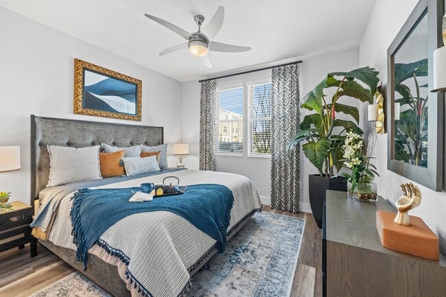 Photo - Addison Square