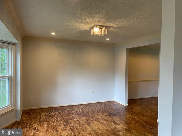 Photo - 8583 Wheatfield Way