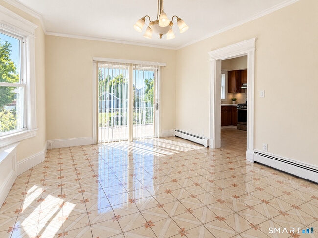 Photo - 1691 W Broad St