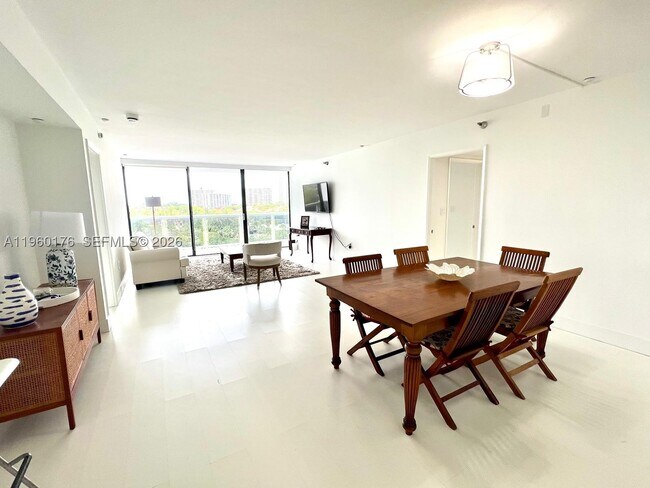 Photo - 20515 E Country Club Dr Unit 649