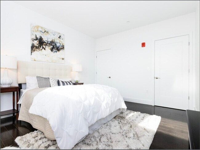 Photo - 2 W Sixth St Unit 208