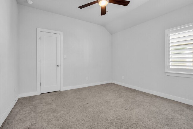 Photo - 16 Clearview Terrace Pl