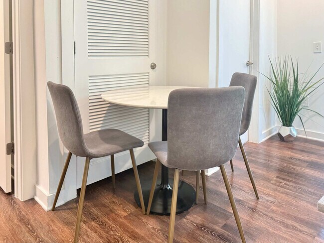 Photo - 542 Boulevard NE Unidad ID1299423P