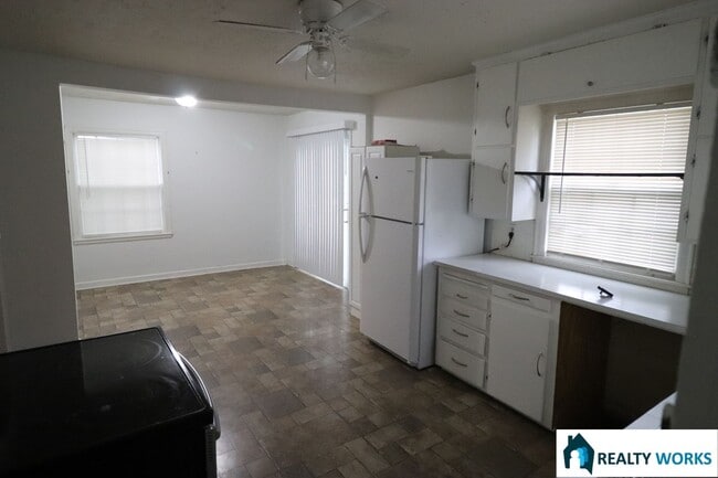 Photo - Enchanting Three Bed One and a Half Bath